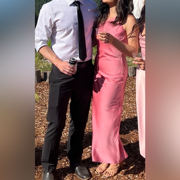 One shoulder midi dress in rose - Picture 8 of 10